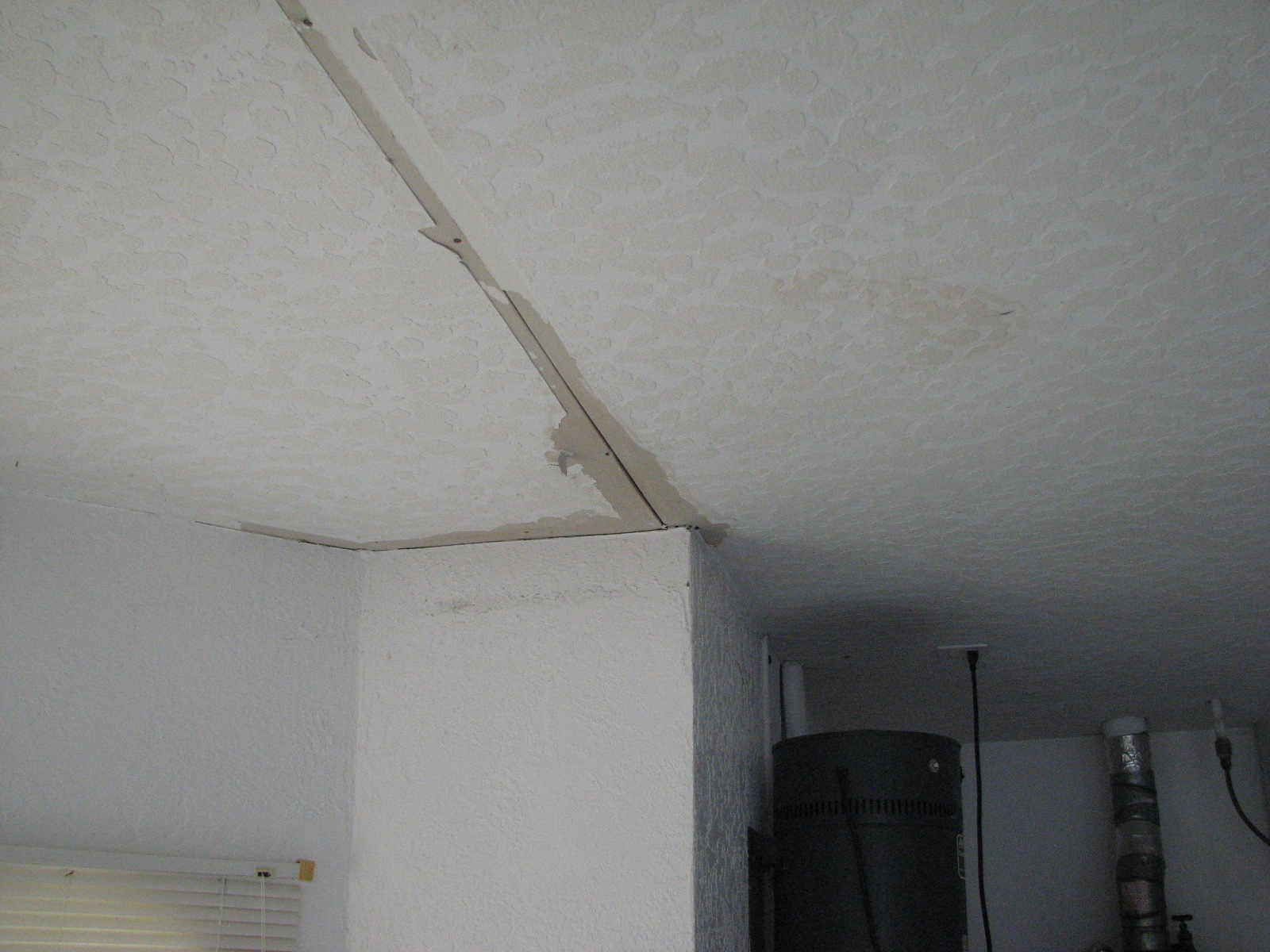 How To Repair Textured Ceiling Cracks Water