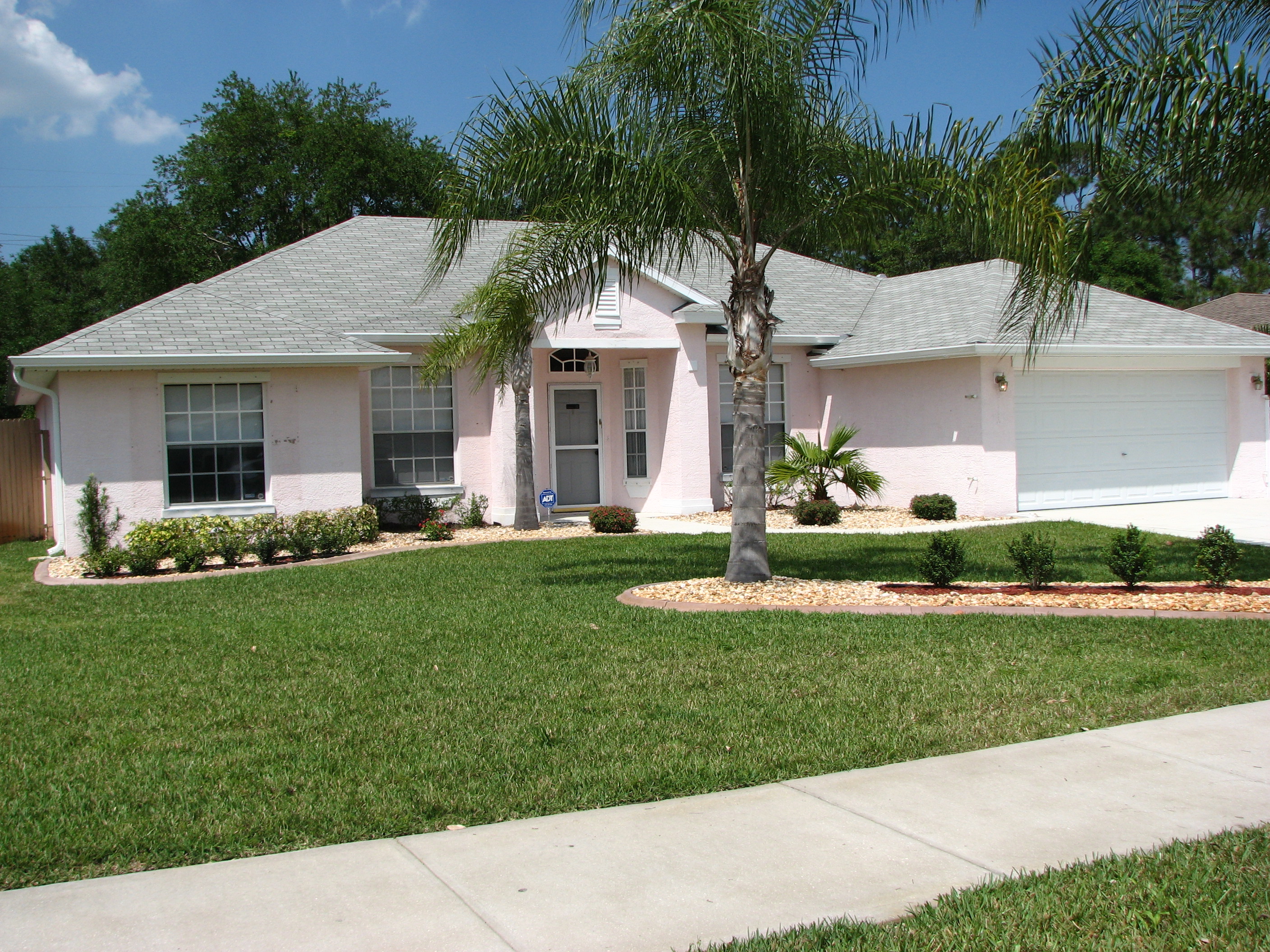 Before Stucco Repair and Exterior Painting Photo