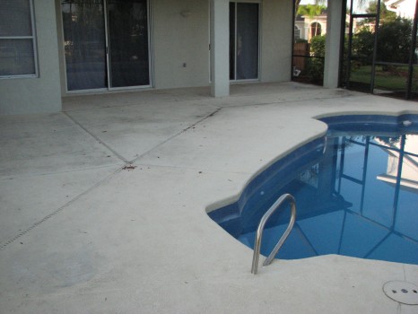 Melbourne-Suntree-Pool Deck and Lanai Painting-Before Photo